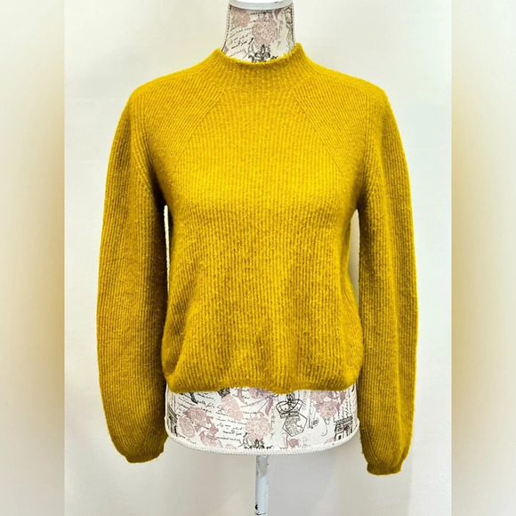 BANANA REPUBLIC Mustard yellow mock neck ribbed crop sweater size S - Picture 1 of 13